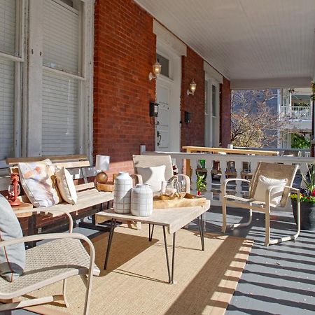 2 Bedroom Newly Renovated Townhome In Historic Саванна Экстерьер фото
